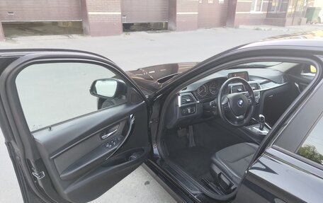 BMW 3 серия, 2017 год, 1 750 000 рублей, 19 фотография