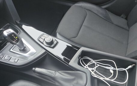 BMW 3 серия, 2017 год, 1 750 000 рублей, 24 фотография