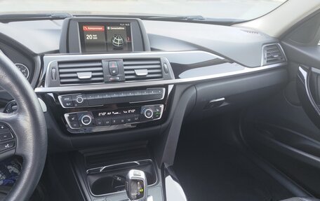 BMW 3 серия, 2017 год, 1 750 000 рублей, 34 фотография