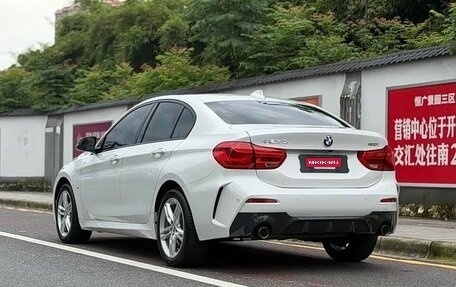 BMW 1 серия, 2022 год, 1 450 000 рублей, 6 фотография
