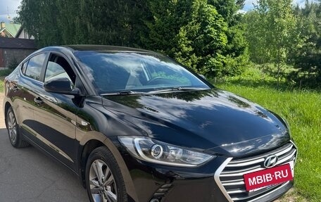 Hyundai Elantra VI рестайлинг, 2017 год, 1 500 000 рублей, 7 фотография