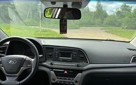 Hyundai Elantra VI рестайлинг, 2017 год, 1 500 000 рублей, 11 фотография