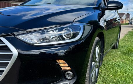 Hyundai Elantra VI рестайлинг, 2017 год, 1 500 000 рублей, 15 фотография