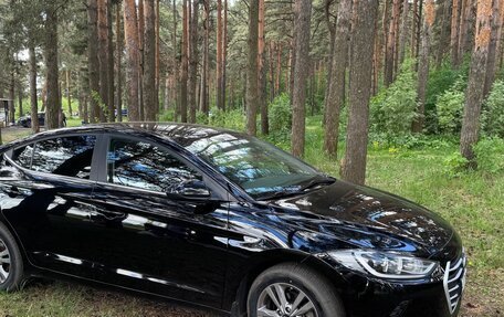 Hyundai Elantra VI рестайлинг, 2017 год, 1 500 000 рублей, 21 фотография