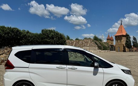 Honda Freed II, 2021 год, 2 050 000 рублей, 4 фотография