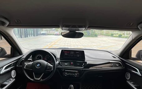BMW 1 серия, 2022 год, 1 540 000 рублей, 12 фотография