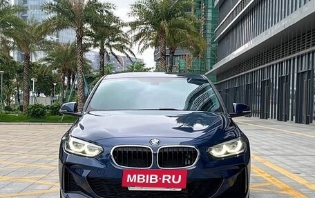 BMW 1 серия, 2022 год, 1 540 000 рублей, 2 фотография