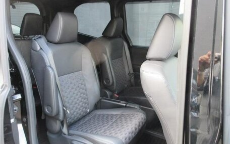 Toyota Voxy, 2023 год, 2 126 004 рублей, 30 фотография