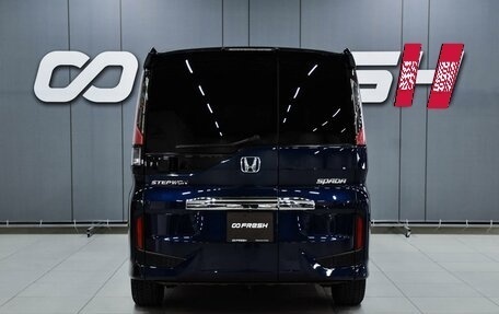 Honda Stepwgn IV, 2017 год, 2 149 000 рублей, 4 фотография