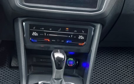Volkswagen Tiguan II, 2021 год, 2 850 000 рублей, 12 фотография