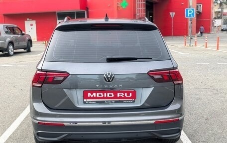Volkswagen Tiguan II, 2021 год, 2 850 000 рублей, 6 фотография
