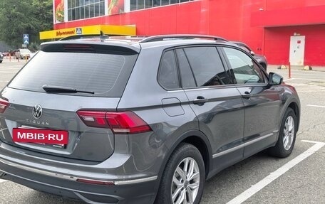 Volkswagen Tiguan II, 2021 год, 2 850 000 рублей, 8 фотография
