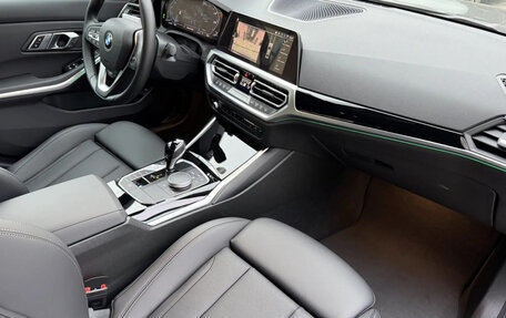 BMW 3 серия, 2021 год, 3 200 000 рублей, 13 фотография