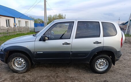 Chevrolet Niva I рестайлинг, 2011 год, 330 000 рублей, 2 фотография