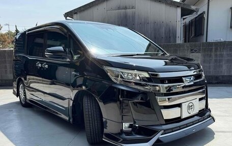 Toyota Noah III, 2021 год, 1 955 123 рублей, 5 фотография