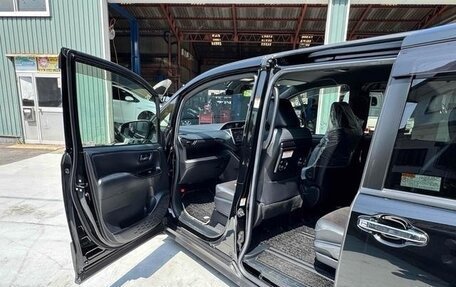 Toyota Noah III, 2021 год, 1 955 123 рублей, 17 фотография
