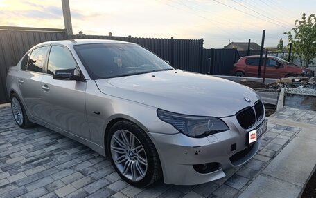 BMW 5 серия, 2004 год, 850 000 рублей, 3 фотография