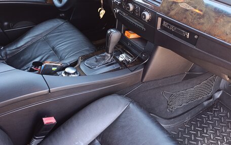 BMW 5 серия, 2004 год, 850 000 рублей, 11 фотография