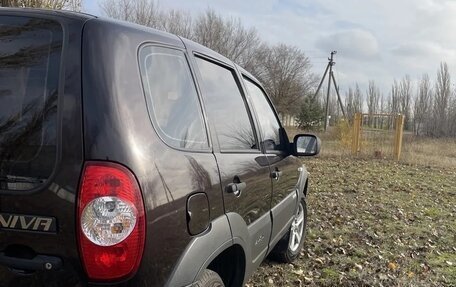 Chevrolet Niva I рестайлинг, 2011 год, 600 000 рублей, 2 фотография