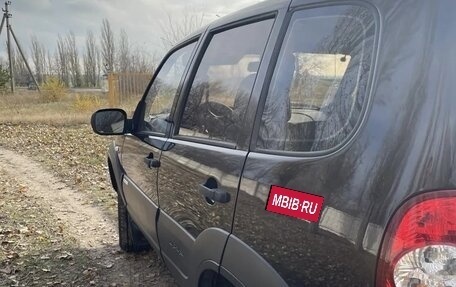 Chevrolet Niva I рестайлинг, 2011 год, 600 000 рублей, 3 фотография