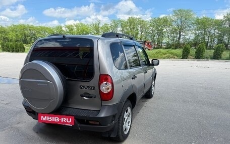 Chevrolet Niva I рестайлинг, 2013 год, 575 000 рублей, 5 фотография