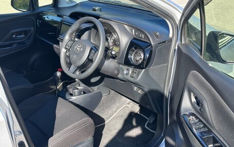 Toyota Vitz, 2019 год, 950 000 рублей, 9 фотография