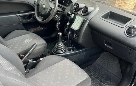 Ford Fiesta, 2005 год, 309 000 рублей, 5 фотография