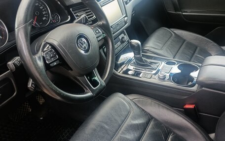 Volkswagen Touareg III, 2015 год, 2 750 000 рублей, 8 фотография