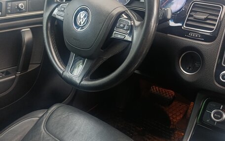 Volkswagen Touareg III, 2015 год, 2 750 000 рублей, 9 фотография