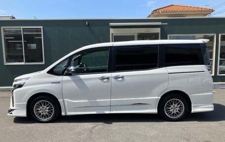 Toyota Voxy III, 2020 год, 1 833 123 рублей, 5 фотография