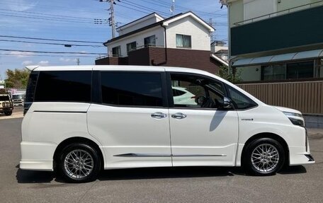 Toyota Voxy III, 2020 год, 1 833 123 рублей, 6 фотография