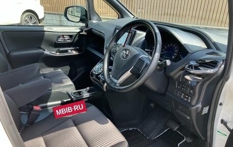 Toyota Voxy III, 2020 год, 1 833 123 рублей, 14 фотография