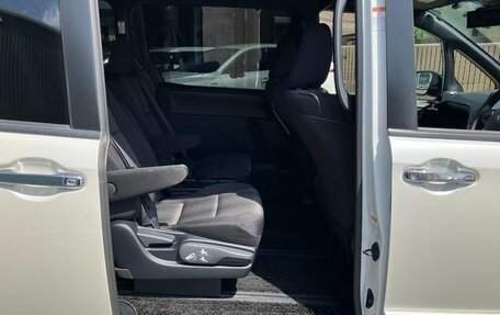 Toyota Voxy III, 2020 год, 1 833 123 рублей, 18 фотография