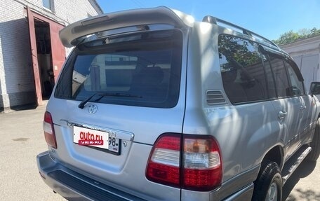 Toyota Land Cruiser 100 рестайлинг 2, 2006 год, 2 650 000 рублей, 6 фотография
