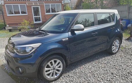 KIA Soul II рестайлинг, 2018 год, 1 635 000 рублей, 3 фотография