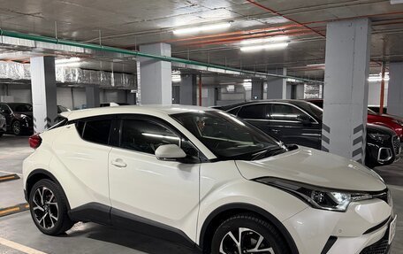 Toyota C-HR I рестайлинг, 2016 год, 1 560 000 рублей, 5 фотография