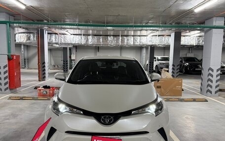 Toyota C-HR I рестайлинг, 2016 год, 1 560 000 рублей, 3 фотография