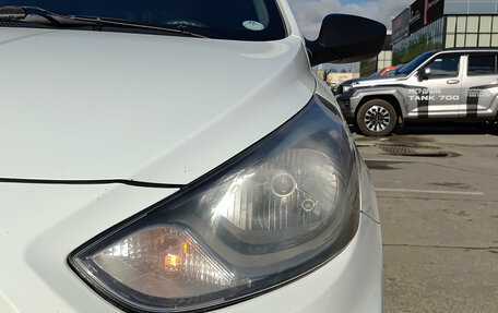 Hyundai Solaris II рестайлинг, 2013 год, 815 000 рублей, 21 фотография