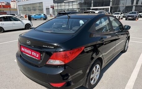 Hyundai Solaris II рестайлинг, 2012 год, 800 000 рублей, 4 фотография