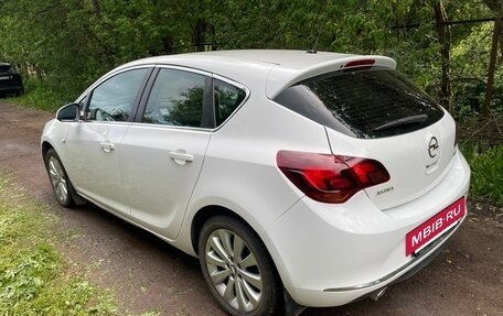 Opel Astra J, 2014 год, 700 000 рублей, 4 фотография