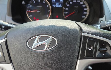 Hyundai Solaris II рестайлинг, 2013 год, 750 000 рублей, 10 фотография