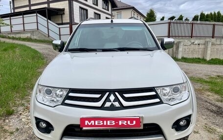 Mitsubishi Pajero Sport II рестайлинг, 2015 год, 1 750 000 рублей, 2 фотография