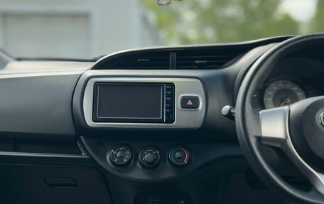 Toyota Vitz, 2015 год, 859 000 рублей, 20 фотография