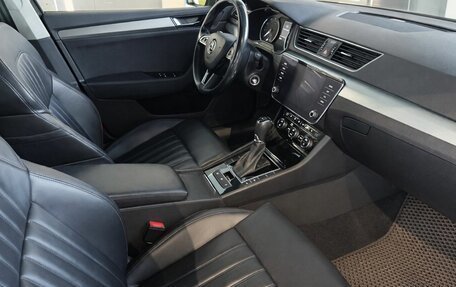 Skoda Superb III рестайлинг, 2017 год, 1 949 000 рублей, 8 фотография