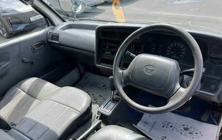 Toyota HiAce H100, 2000 год, 859 000 рублей, 11 фотография