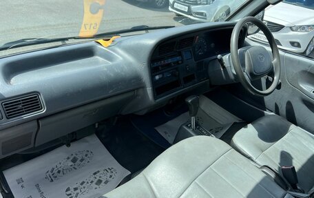 Toyota HiAce H100, 2000 год, 859 000 рублей, 13 фотография