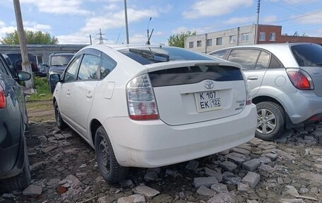 Toyota Prius, 2010 год, 650 000 рублей, 4 фотография