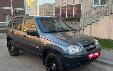 Chevrolet Niva I рестайлинг, 2017 год, 800 000 рублей, 1 фотография