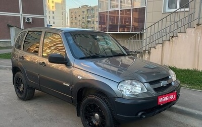 Chevrolet Niva I рестайлинг, 2017 год, 800 000 рублей, 1 фотография