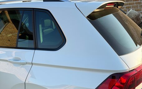 Volkswagen Tiguan II, 2019 год, 2 950 000 рублей, 9 фотография